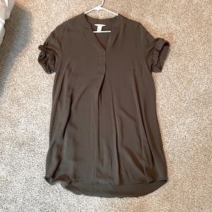 Army green short sleeve dress